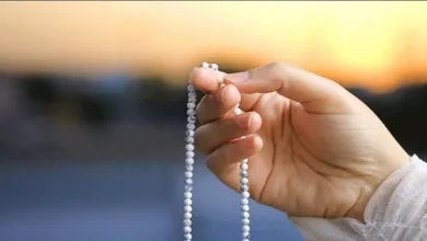 صورة أستاذ بالأزهر يوضح حكم استخدام السبحة: إظهارها حرام شرعًا في هذه الحال