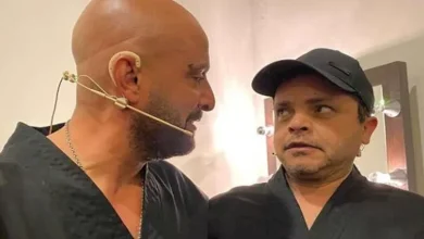 صورة “بسبب ظرف قهري”.. أحمد السقا يتسلم تكريم هنيدي في ختام مهرجان الإسكندر
