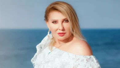 صورة نادية الجندي بإطلالة أنيقة.. لماذا اختارت اللون الأسود؟