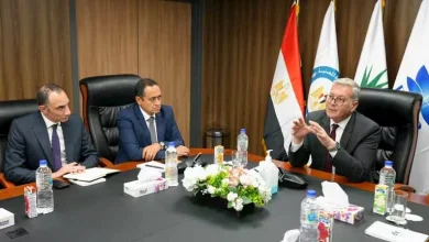 صورة في زيارة مفاجئة..  وزير البترول يتابع تطور إنتاج حقول الفرعونية ببورسع