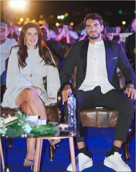 غادة عادل مع نجلها عبدالله