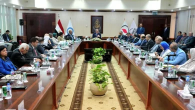 صورة ” أموك” توفر 1.19 مليون طن زيوت ومنتجات بترولية للسوق المحلي وتخترق أس