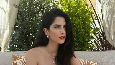 صورة كارمن بصيبص بفستان جذاب.. لماذا اختارت هذا اللون؟