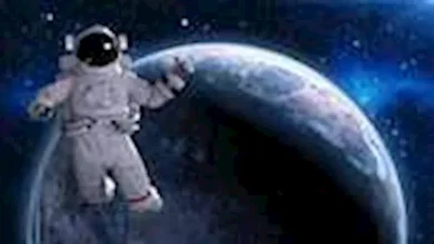 صورة أغرب خدعة.. رائد فضاء مزيف يحتال على معجبة ويسرق 6715 دولارا