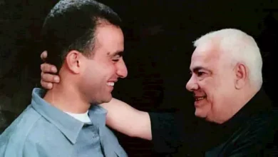 صورة “عملاق الماريونيت”.. أحمد السقا يحيي ذكرى رحيل والده بكلمات مؤثرة