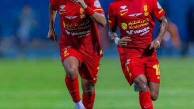 صورة اللاعب يرفض تجديد عقده.. العمار بين الأهلي والهلال.. والبديل «مختار علي»  أخبار السعودية