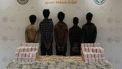 صورة «عسير»: القبض على 5 مخالفين لتهريبهم (60) كيلوجراماً من مادة الحشيش و(41,000) قرص خاضع لتنظيم التداول الطبي  أخبار السعودية