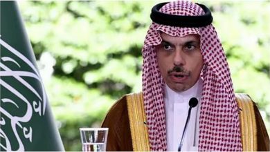 صورة تتصل بالعلاقات الثنائية.. وزير الخارجية يتلقى رسالة خطية من نظيره العراقي