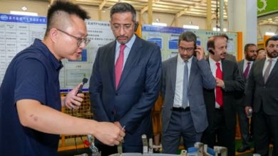 صورة وزير الصناعة يبحث مع Minth Group الصينية تعزيز التعاون في سلاسل إمداد السيارات