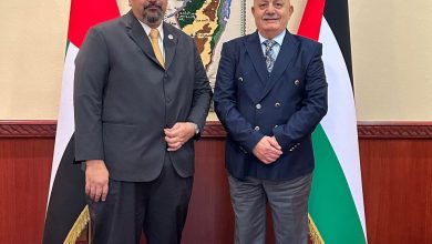صورة السفير يونس يلتقى السفير الماليزي في ابوظبي ويطلعه على الأوضاع في فلسطين