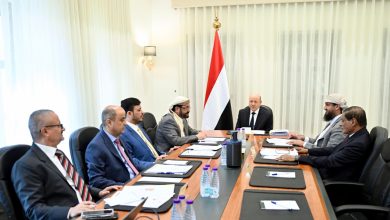 صورة اجتماع جديد لمجلس القيادة بحضور رئيس الحكومة