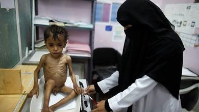 صورة الكشف عن كارثة إنسانية صادمة في اليمن: أكثر من 9.6 مليون امرأة على حافة الجوع والموت وسط تفشٍّ مروّع للكوليرا