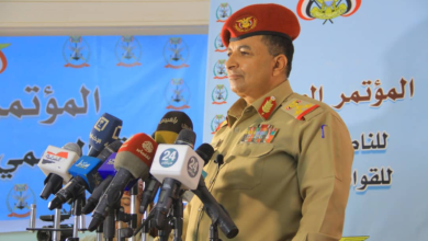 صورة الجيش يخترق المنظومة الأمنية للحوثيين ويكشف انهيار القيادة والسيطرة… قيادات المليشيا تتهاوى من الداخل