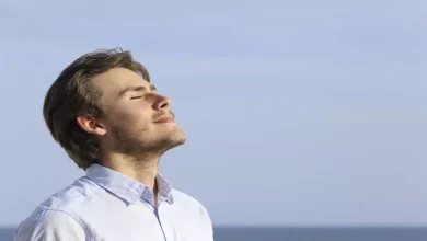صورة لماذا نشعر بالراحة بعد التنهد؟ دراسة تكشف