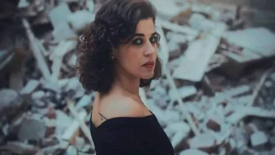 صورة منى هلا ترد على انتقادات زواجها مدني: “كل واحد يخليه في نفسه”