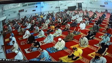 صورة صلى بنا الإمام الظهر جهرًا ولم يسجد للسهو فما حكم صلاتنا؟.. عالم أزهري