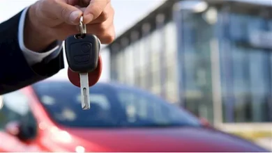 صورة مقارنة بين أرخص سيارة كروس أوفر يابانية وأوروبية في مصر