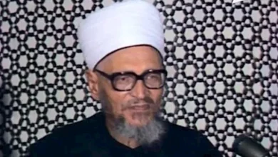 صورة في ذكرى وفاته.. أبرز المعلومات عن شيخ الأزهر الأسبق عبدالحليم محمود ير