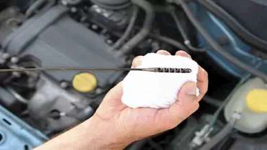 صورة رقم في عداد الكيلومترات يجب فحص مستوى الزيت عند الوصول إليه.. ما هو؟