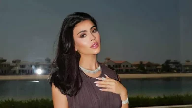 صورة “جاذبية اللون الأسود”.. يمني خوري تخطف الأنظار بإطلالتها