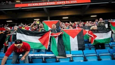 صورة علم فلسطين حاضر في مباراة النرويج والكيان الصهيوني بتصفيات كأس العالم