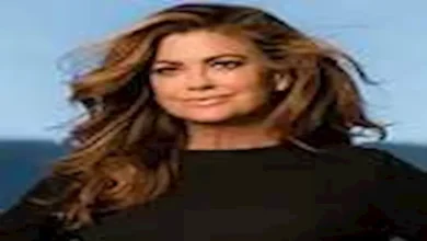 صورة بدأت عارضة أزياء.. كيف أصبحت كاثي أيرلندا من أغنى نساء أمريكا؟