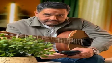 صورة إدوارد ينشر صورة نادرة له بصحبة وردة: “من كواليس أول مسلسل ليا”