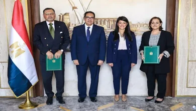 صورة بروتوكول بين المعهد القومي وجامعة القاهرة لتعزيز التطوير الإداري
