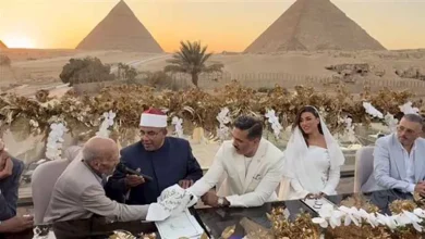 صورة الصور الأولى من عقد قران المطربة هايدي موسى تحت سفح الأهرامات