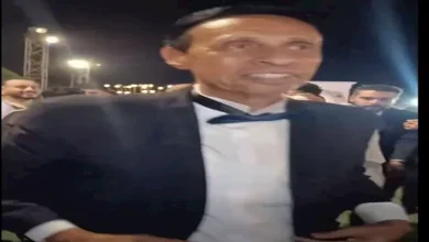 صورة “17 صورة ورقص هستيري”.. الفنان حسان العربي يحتفل بزفاف ابنته