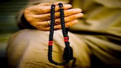صورة لماذا قال النبي ﷺ «التسبيح للرجال والتصفيق للنساء»؟.. أستاذ بالأزهر يج