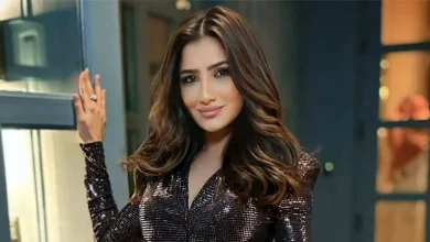 صورة بـ”فستان قصير وجريء”.. مي عمر تتألق في أسبوع الموضة بباريس (صور)