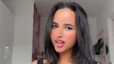 صورة أمينة ابنة الفنانة نسرين أمين تخطف الأنظار بإطلالة جريئة داخل ملعب الت