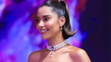 صورة بلقيس فتحي تتألق بالأحمر.. سر الإطلالة