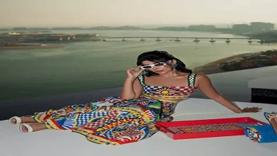صورة بـ كروب توب أنيق.. إطلالة جذابة لـ مهيرة عبد العزيز
