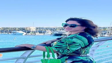 صورة إلهام شاهين تدعم المصابات بسرطان الثدي: “الكشف المبكر حياة”
