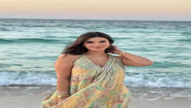 صورة بفستان جريء أمام البحر.. أحدث ظهور لـ هدى الإتربي والجمهور يغازلها (صو