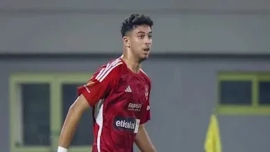 صورة حسام حسن يشيد بأداء أحمد عابدين نجم منتخب الشباب بعد الرأسية الذهبية