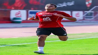 صورة احتفال هستيري من ياسين مرعي رفقة والده بعد الفوز بالسوبر المصري