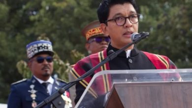 صورة بعد محاولة اغتياله.. رئيس مدغشقر عبر «فيسبوك»: أرفض التنحي  أخبار السعودية