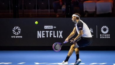 صورة انطلاق بطولة «Six Kings Slam 2025» في الرياض بعرض هولوغرامي مدهش وانتصارين لفريتز وسينر  أخبار السعودية