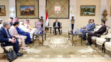 صورة سفراء الدول الداعمة يؤكدون أهمية وحدة الصف اليمني ويشيدون بجهود الحكومة في تحقيق الإصلاحات  أخبار السعودية
