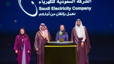 صورة وزير الموارد البشرية يُكرّم «السعودية للكهرباء» بجائزة المسؤولية الاجتماعية  أخبار السعودية