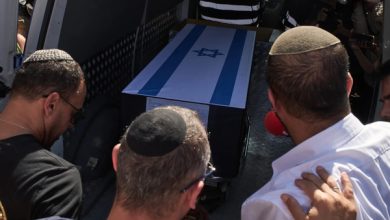 صورة الجيش الاسرائيلي تتوقع إعادة حماس لجثتي اسيرين خلال 24 ساعة