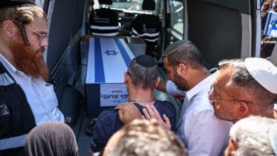 صورة | “البث العبرية”: تل أبيب تستعد الليلة لاحتمال تسلم جثث محتجزين لكن لم تتلق بعد بلاغا من الصليب الأحمر