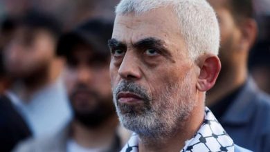 صورة “هآرتس”: يحيى السنوار خدع القوات الإسرائيلية في خان يونس وترك فيديو في سيرفرات التخزين عمدا بقصد التضليل