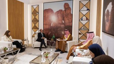 صورة «الإبراهيم» يناقش مع وزير الخارجية النمساوي السابق آخر التطورات الاقتصادية العالمية