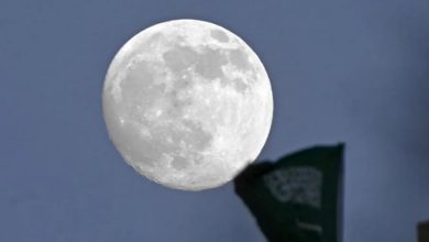 صورة قمر الحصاد يزيّن سماء عسير ويجذب عشاق الظواهر الفلكية