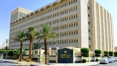 صورة محام: عقود العمل ستُربط بوزارة العدل وتعد سندات تنفيذية  