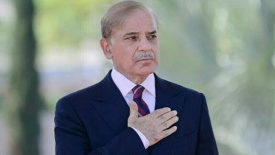 صورة رئيس وزراء باكستان يشكر ولي العهد لجهوده بشأن السلام